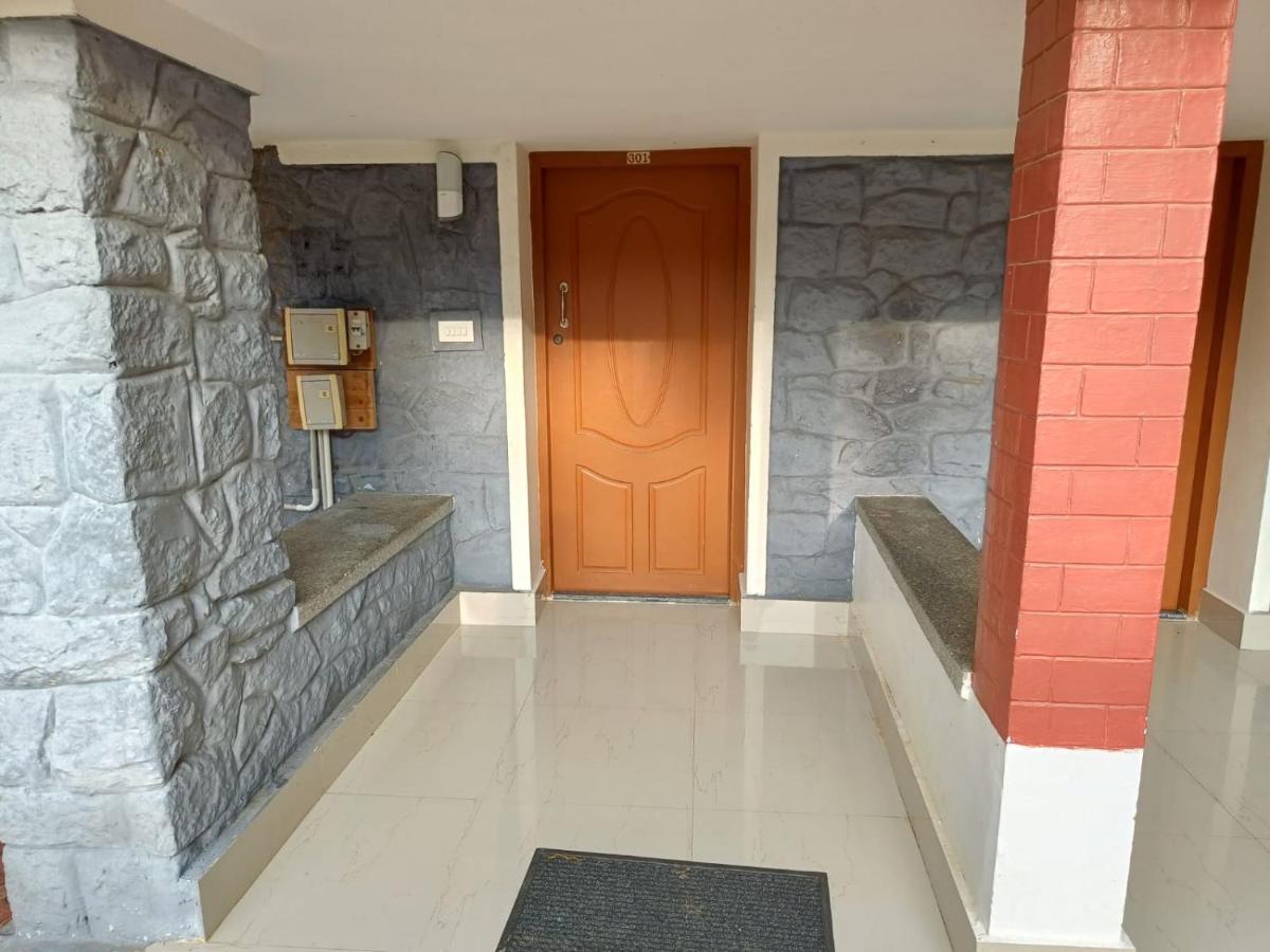 Hotel Jebasakthy Канниякумари Экстерьер фото