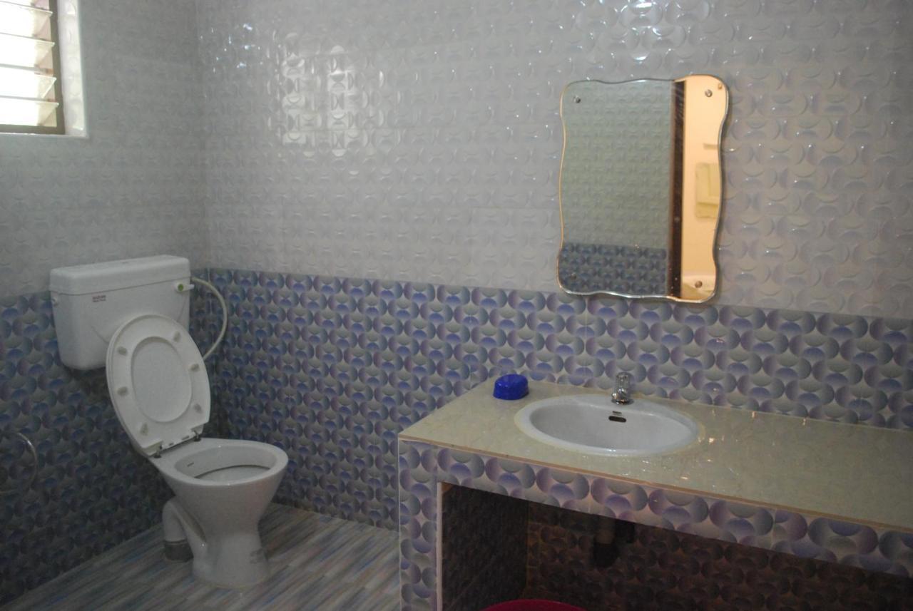 Hotel Jebasakthy Канниякумари Экстерьер фото
